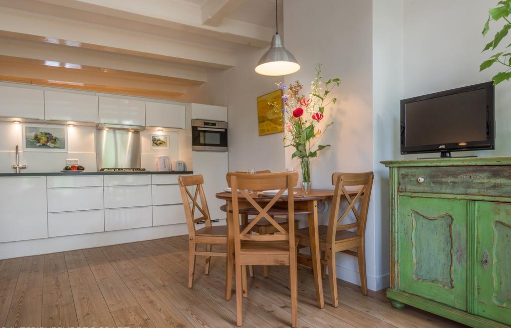 Canal View Amsterdam Apartment Екстер'єр фото