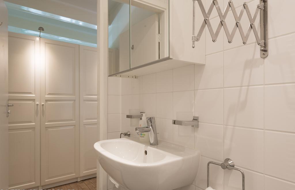 Canal View Amsterdam Apartment Екстер'єр фото